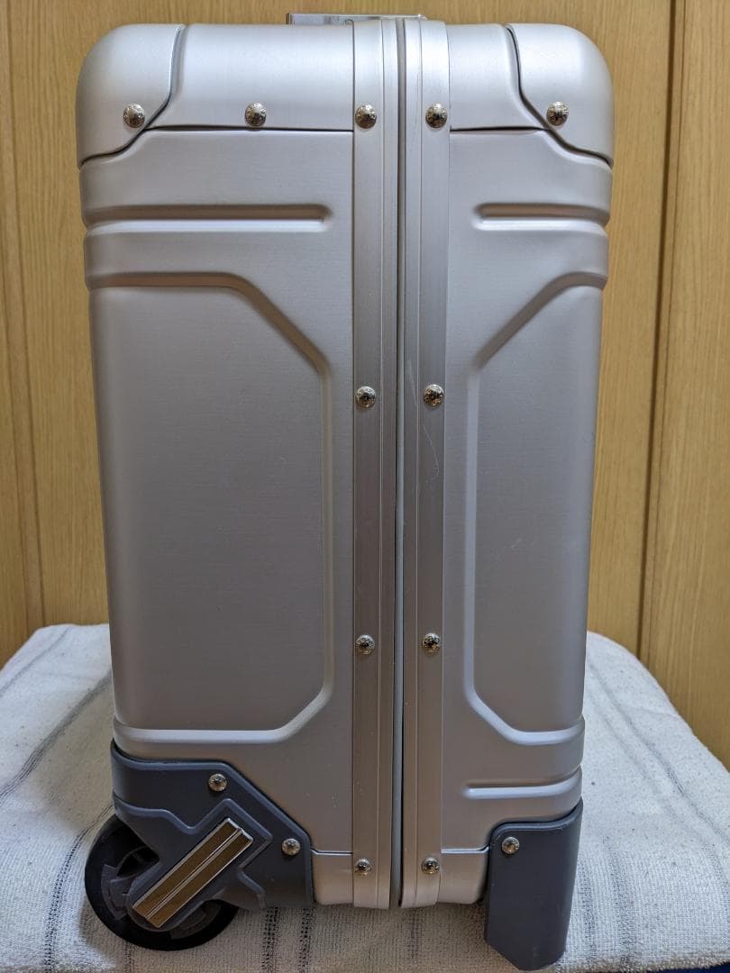 ゼロハリバートン Geo Aluminum 3.0 Two-Wheel