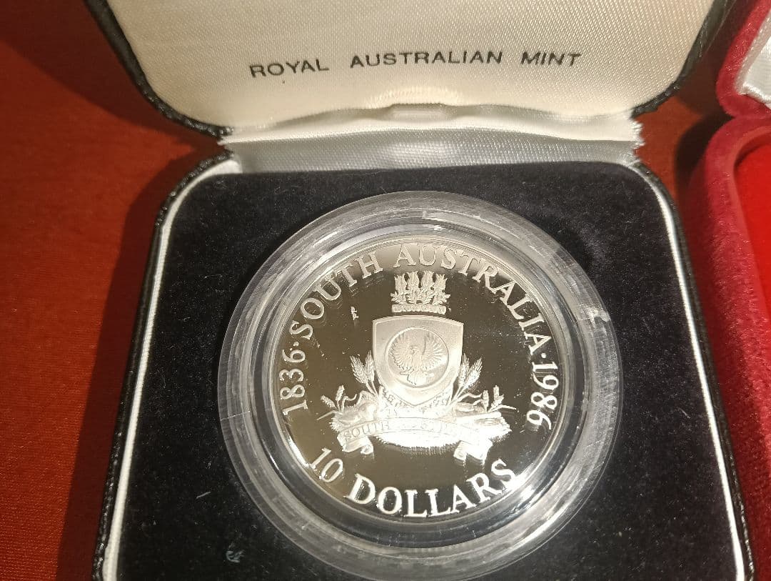 k*i様 希少 オーストラリア記念銀貨2種＆純銀製ビンテージ ベル型チャーム