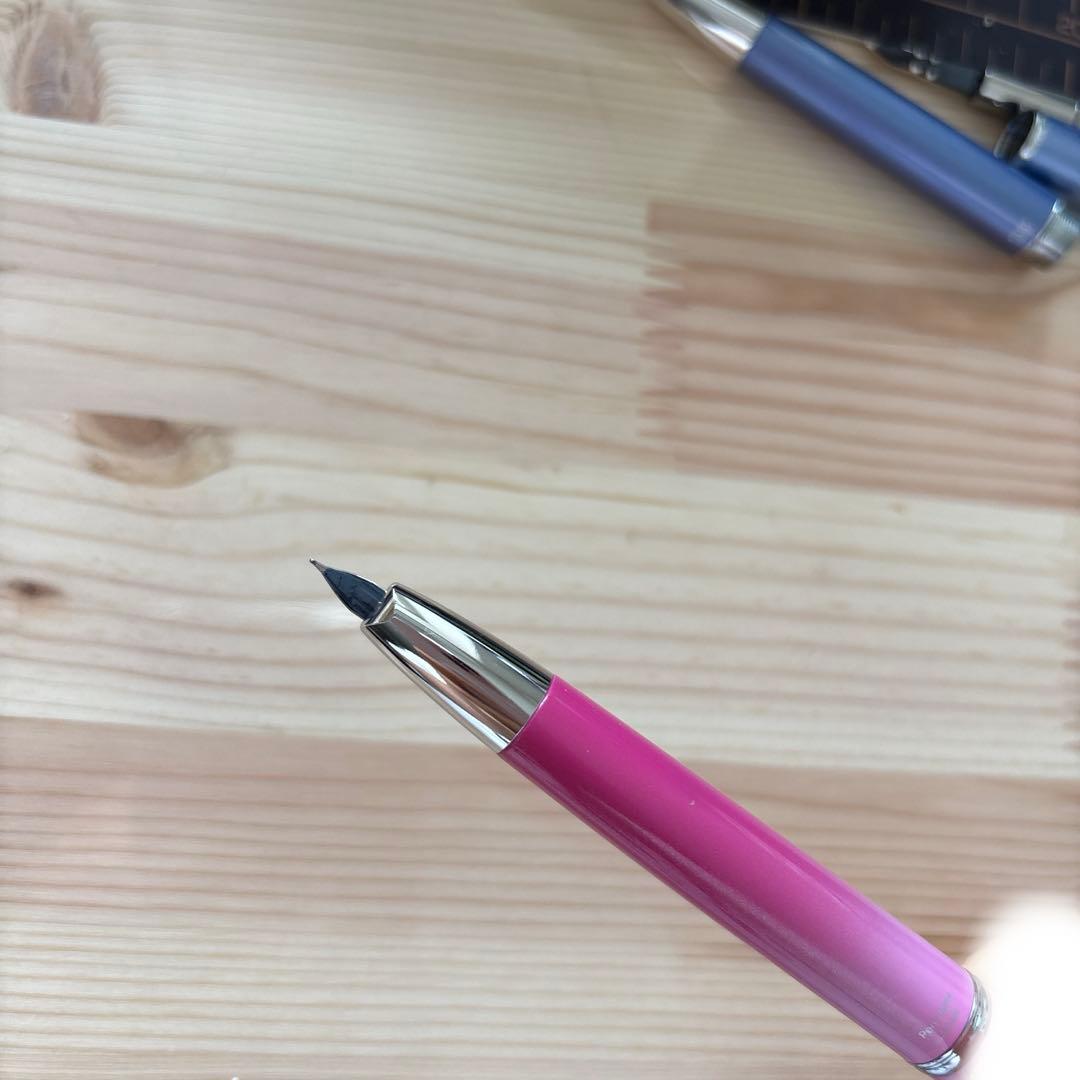 パイロット 万年筆 キャップレス F 細字