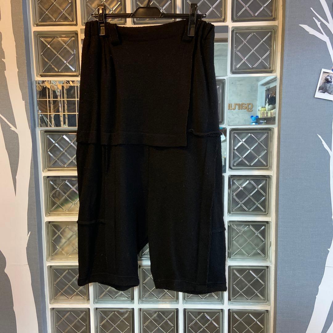 モユル黒圧縮ウールサルエルパンツ