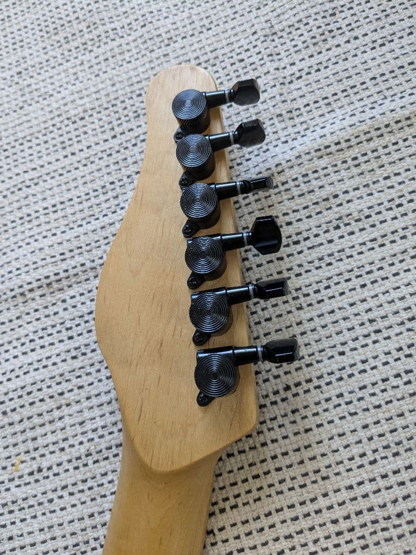 EMG 81 pickup on the Stratocaster エレキギター