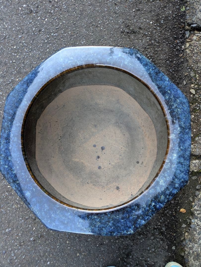 火鉢　青色八角形火鉢 陶器製　特大火鉢　大型火鉢昭和レトロアンテーク睡蓮鉢　水草