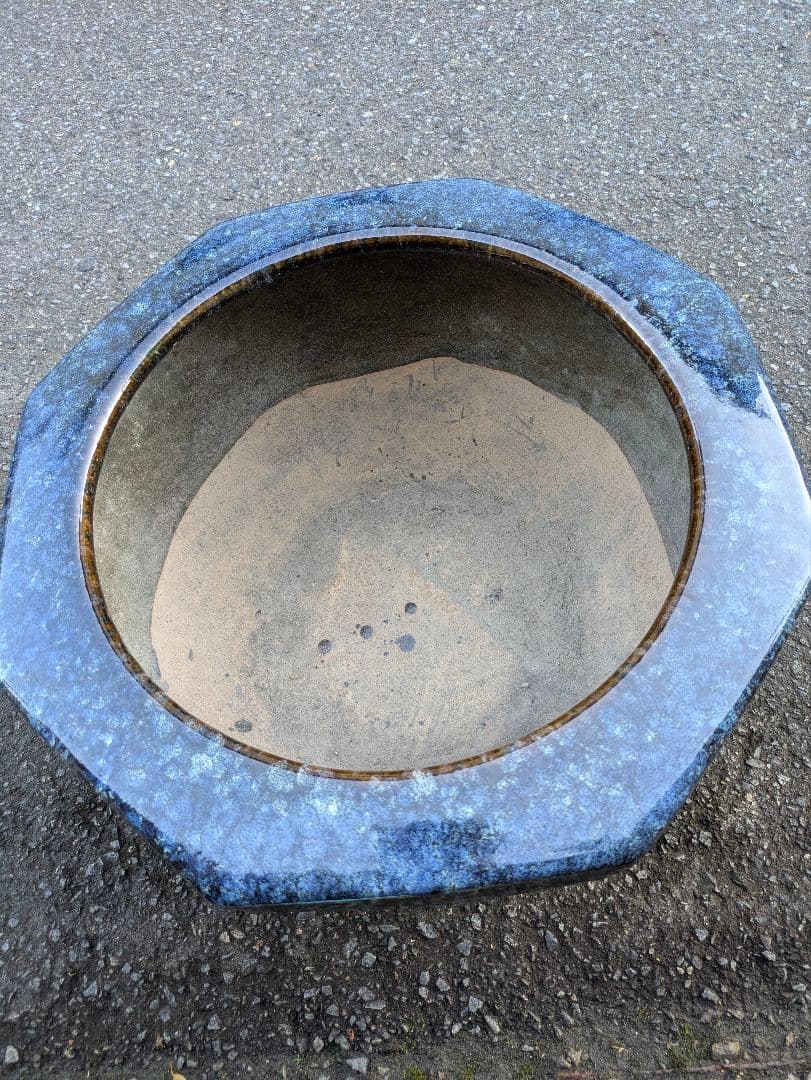 火鉢　青色八角形火鉢 陶器製　特大火鉢　大型火鉢昭和レトロアンテーク睡蓮鉢　水草