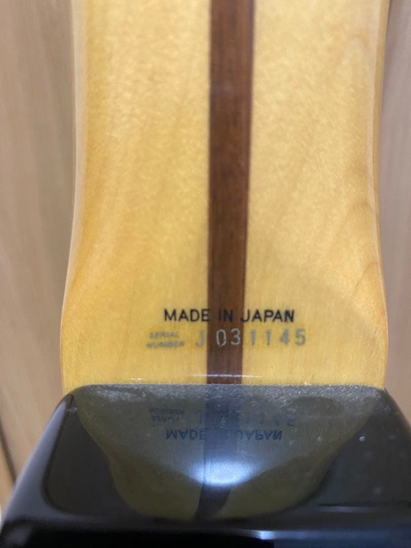 値下げ依頼fender Japan ビンテージ ストラトキャスターアナグマMOD