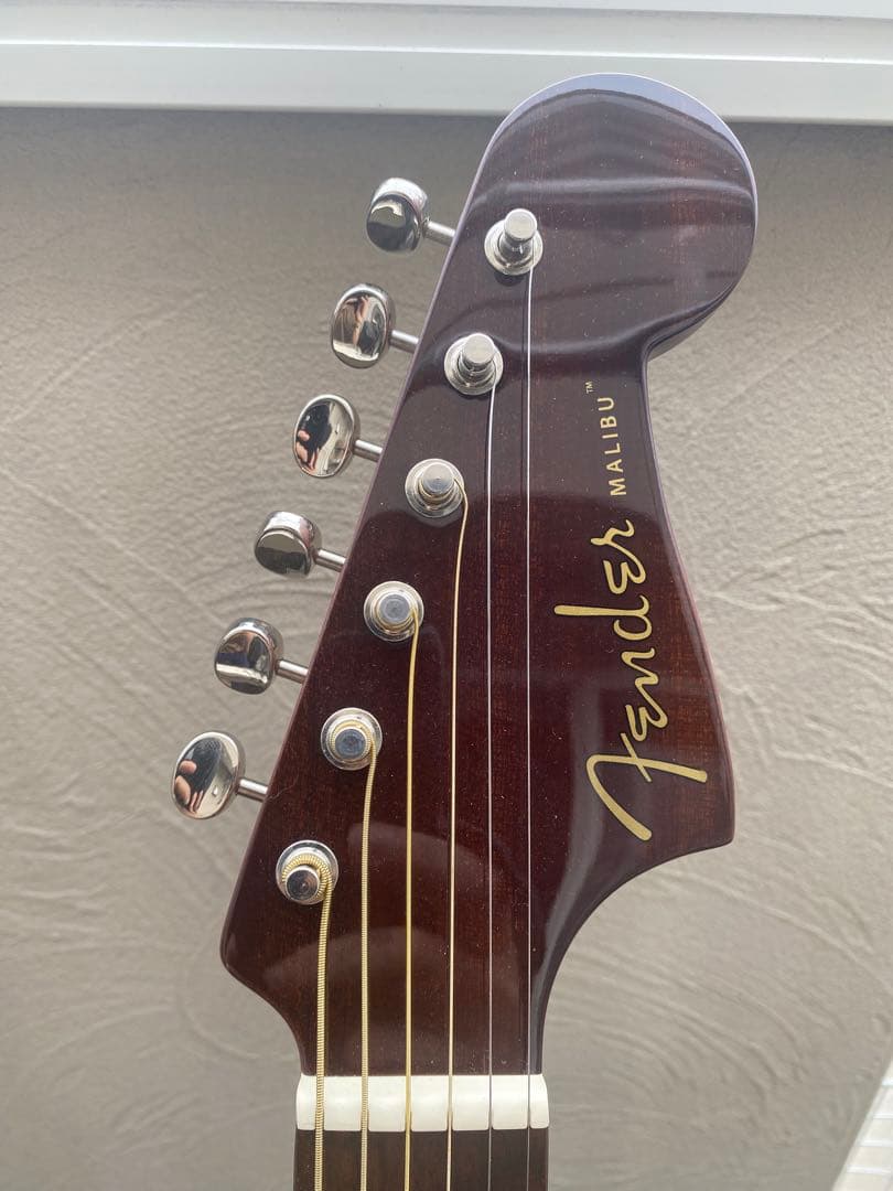 Fender MALIBU Player(フェンダー マリブ プレイヤー)