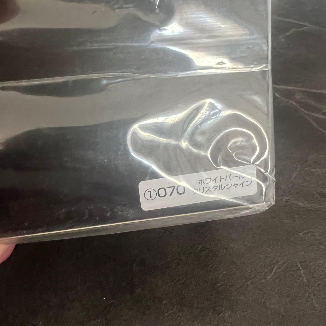 トヨタ ハリアー ミニカー 1/30スケール ホワイトパール　非売品