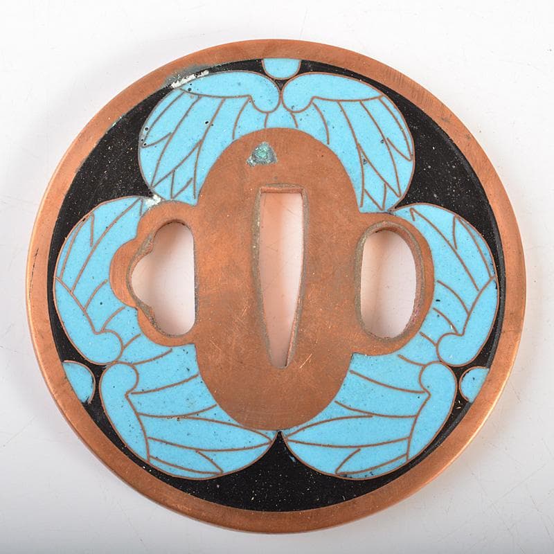 武具　刀装具　銅地　七宝三葉葵紋鍔　一對　桐箱付　C　R7357