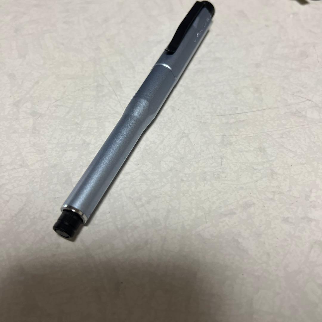 クルトガダイブカスケードブルー