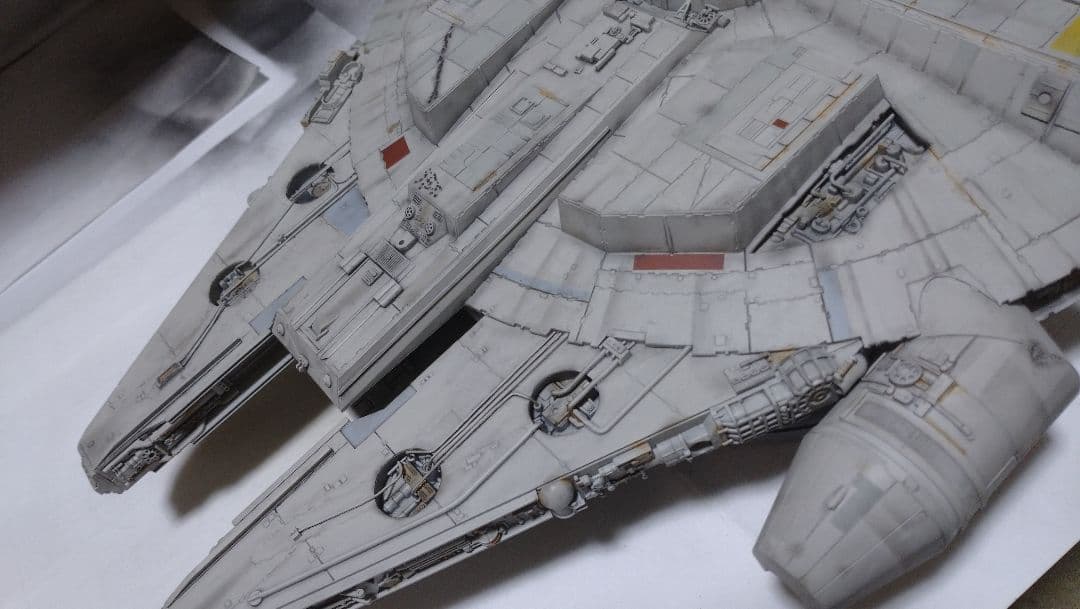 ファインモールド スターウォーズ ミレニアムファルコン 1/72 完成品