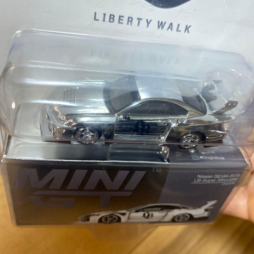 ミニカー MINI GT Nissan Silvia S15 LIBERTY WALK