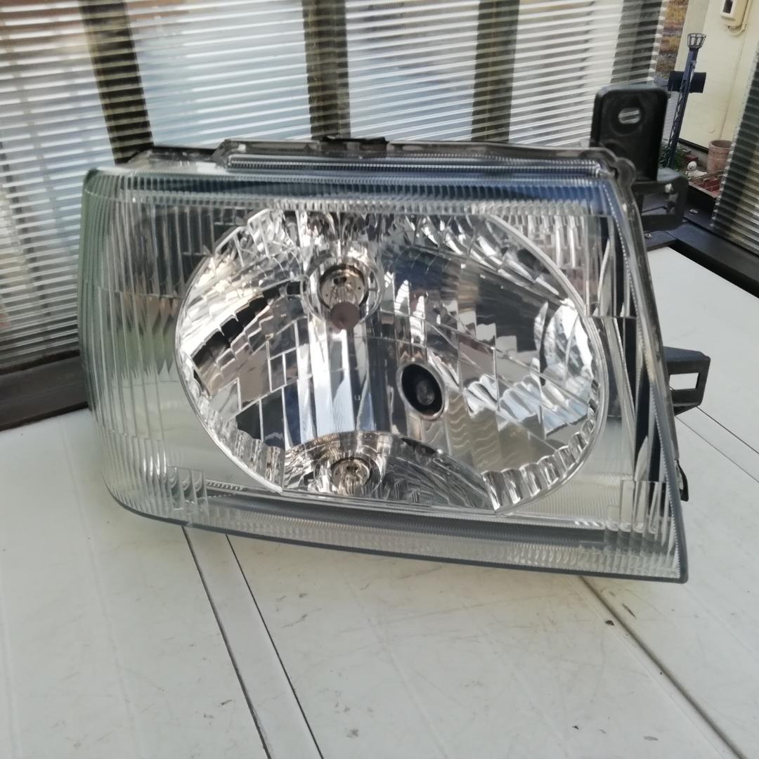 H58A 　パジェロミニ 　ヘッドライト 左右　　レべ付 　（管理NO25）