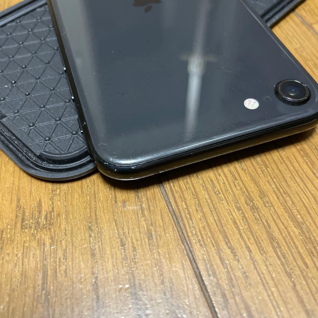 う*た様 iPhone SE2 64GB SIMフリー バッテリー81% 画面割