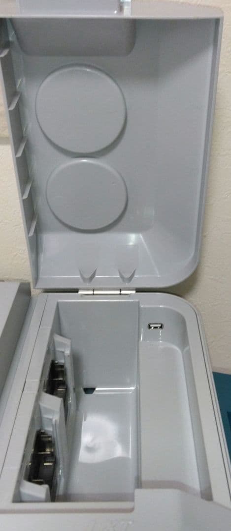 マキタ 充電式保冷温庫 CW180D 18V容量20L