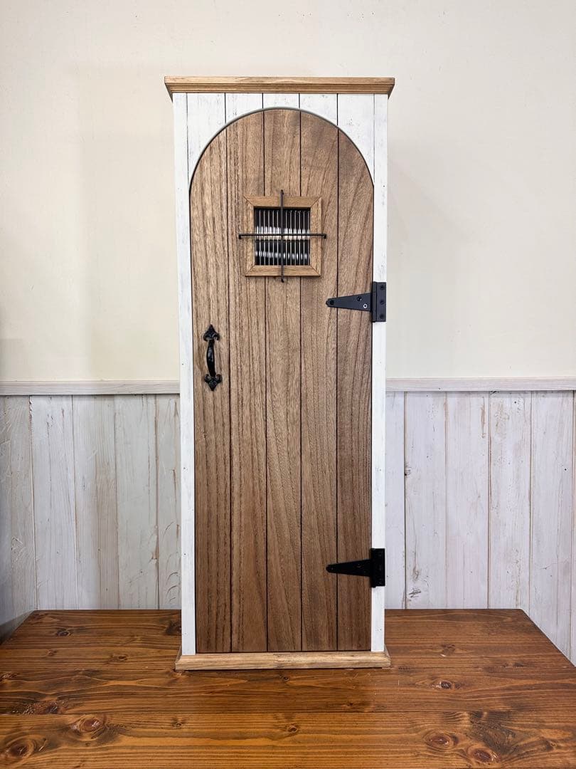M*o様 【1点のみ試作デザインのためお値引き】アンティークの扉のようなキャビネ