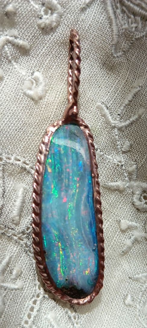 ❤❤〚ボルダーオパール 〛 　　流れるオーロラ ✨✨