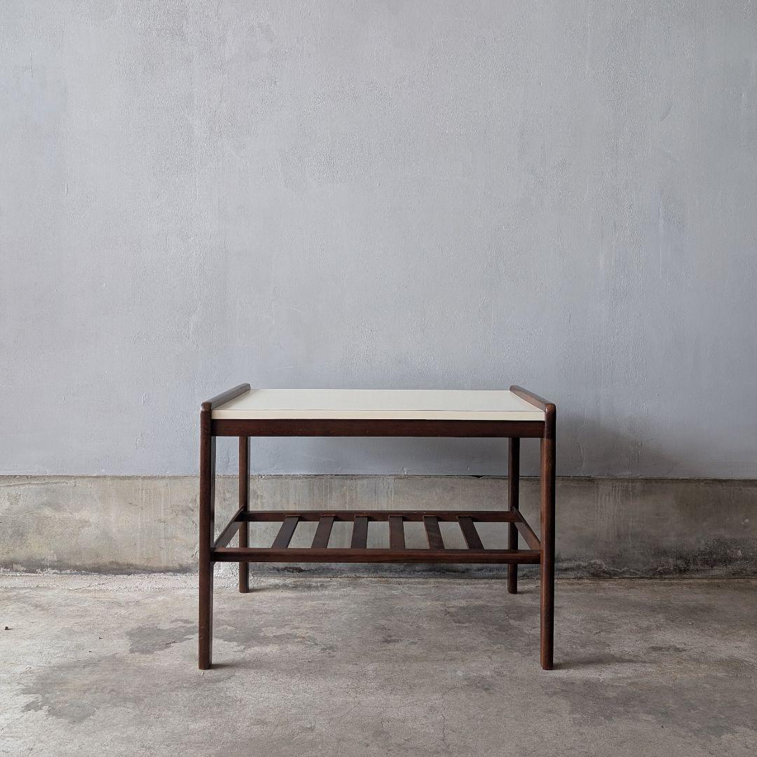 【古家具】カリモク 白い天板 ウォルナット色のカフェテーブルB　サイドテーブル