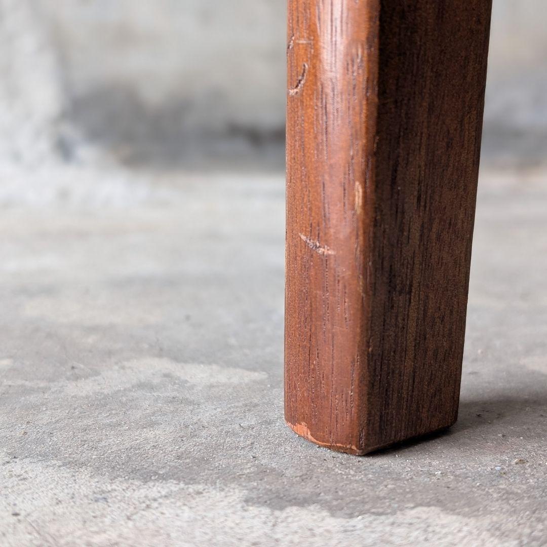 【古家具】カリモク 白い天板 ウォルナット色のカフェテーブルB　サイドテーブル