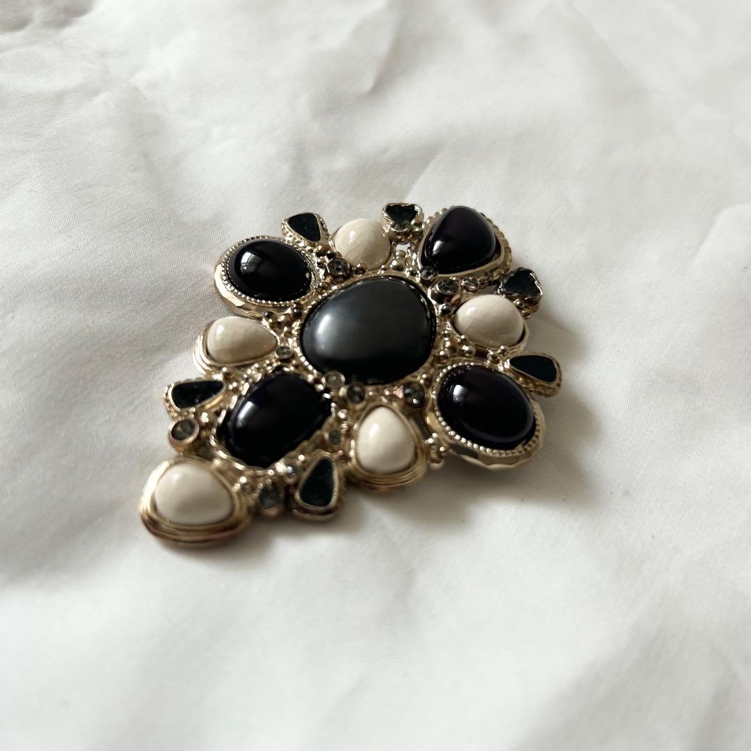 良品✨ CHANEL シャネル ヴィンテージ グリポア ブローチ カラーストーン