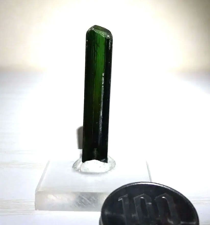 グリーン トルマリン　宝石質鉱物標本