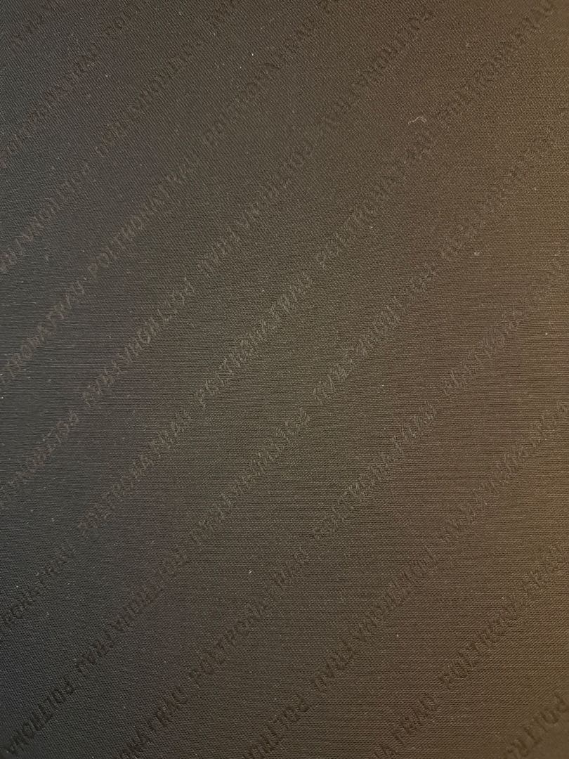 ポルトローナフラウ　クッション5個付き