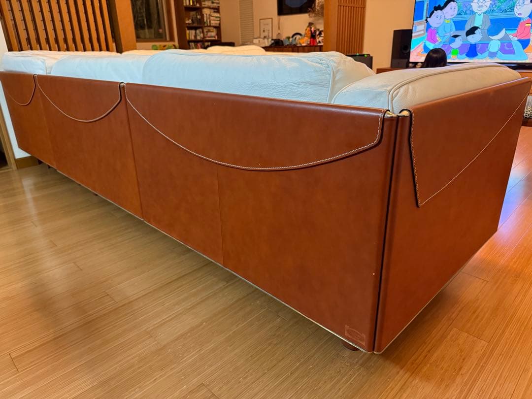 ポルトローナフラウ　クッション5個付き