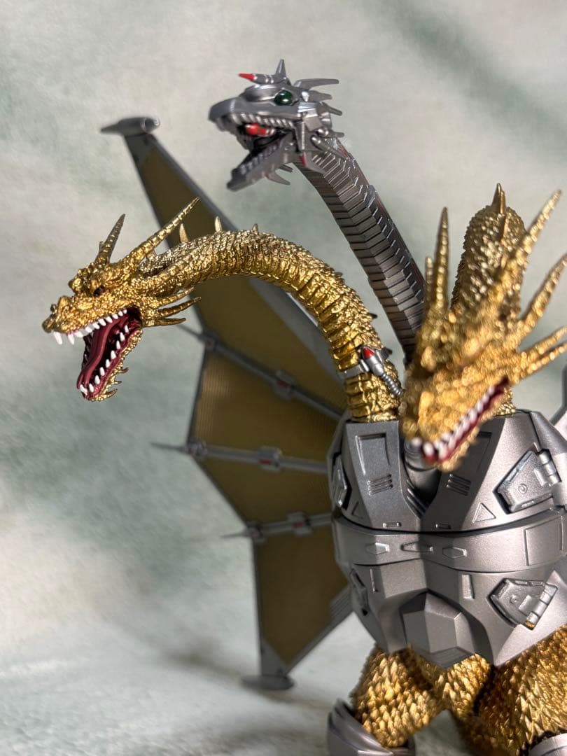 【美品】 S.H.モンスターアーツ メカキングギドラ 新宿決戦