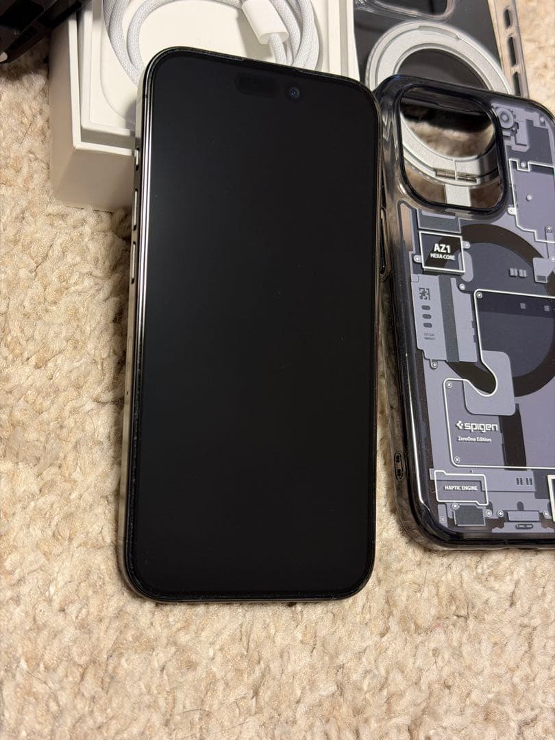 【美品】iPhone15 Pro ブラックチタニウムSIM フリー256G
