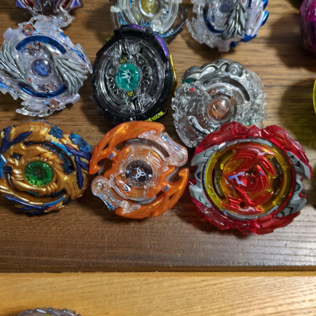 【１個追加しました　2枚目】ベイブレード　まとめ売り　２５個＋１個