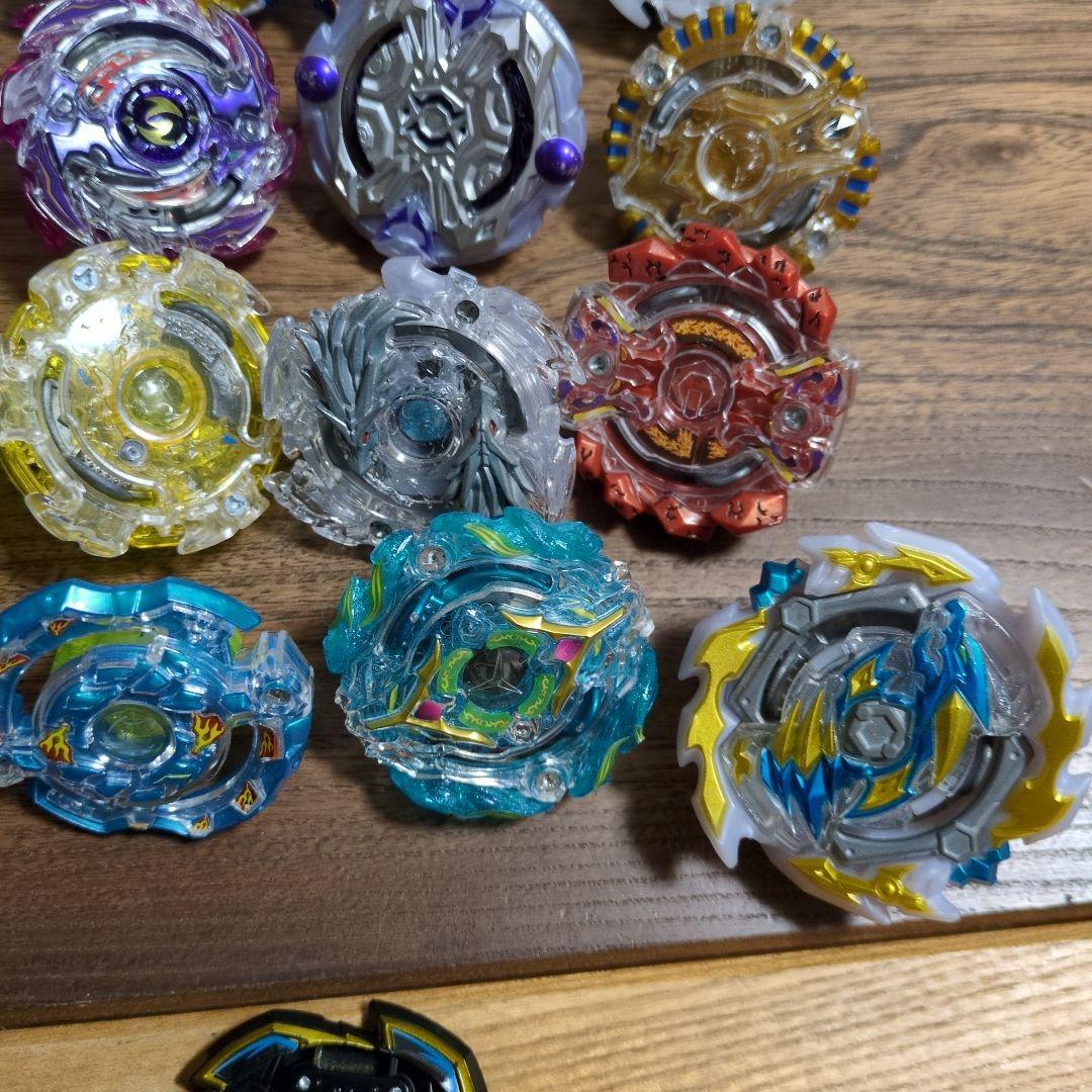 【１個追加しました　2枚目】ベイブレード　まとめ売り　２５個＋１個