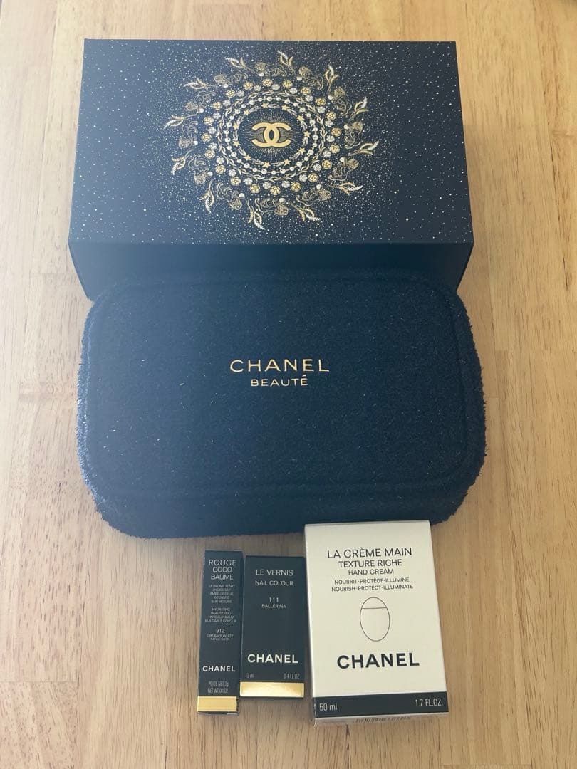 シャネル ホリデー限定　リップ アンド ネイル ケア セット