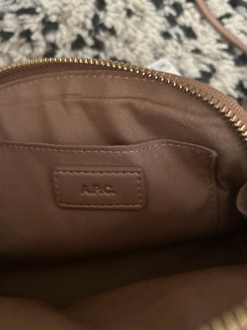 A.P.C. NINON スモールドローストリングバッグ　新品‼️