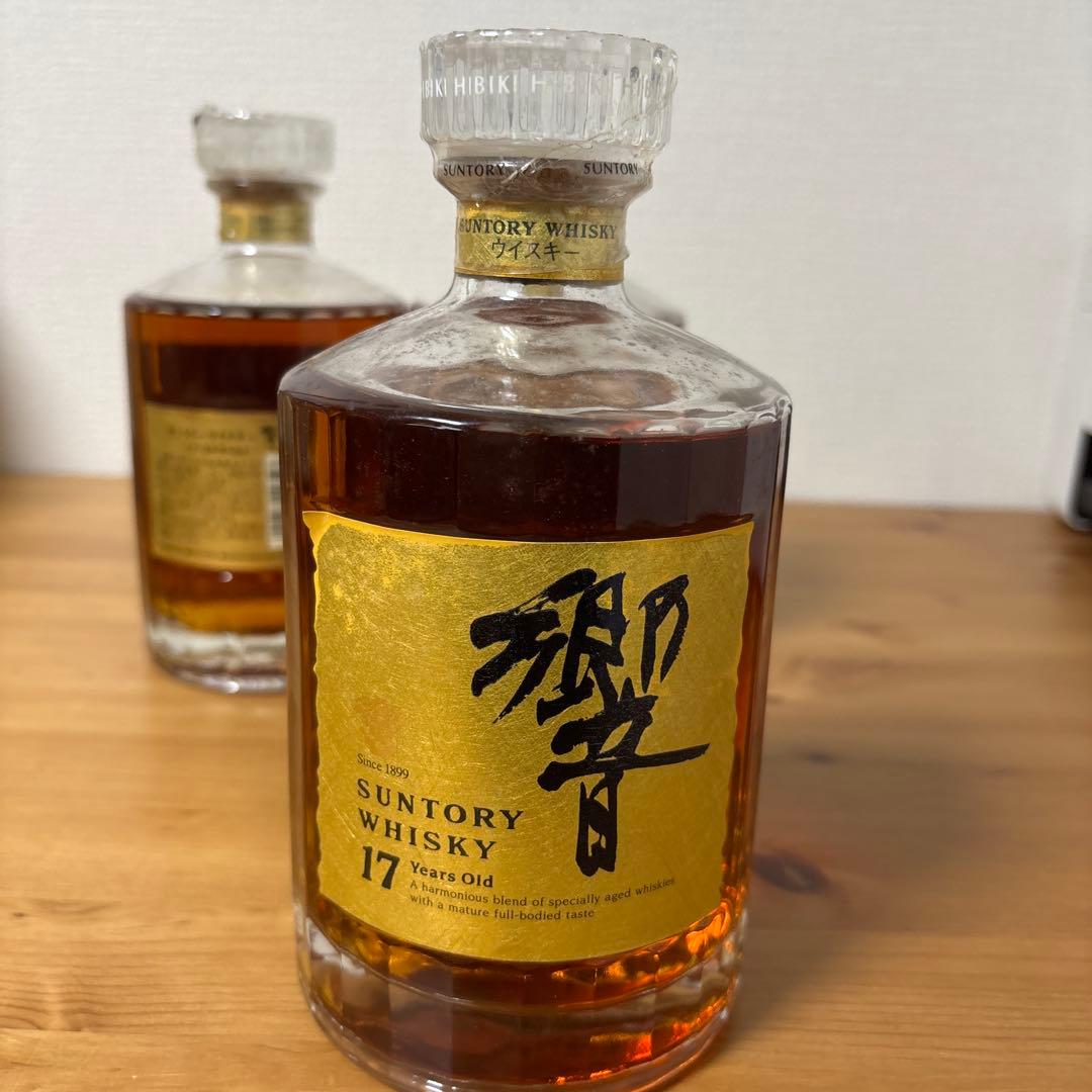 サントリーウイスキー　響17年　ゴールド　未開栓　劣化あり　３点セット