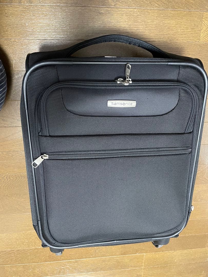 Samsonite ブラック キャリーケース　サムソナイト