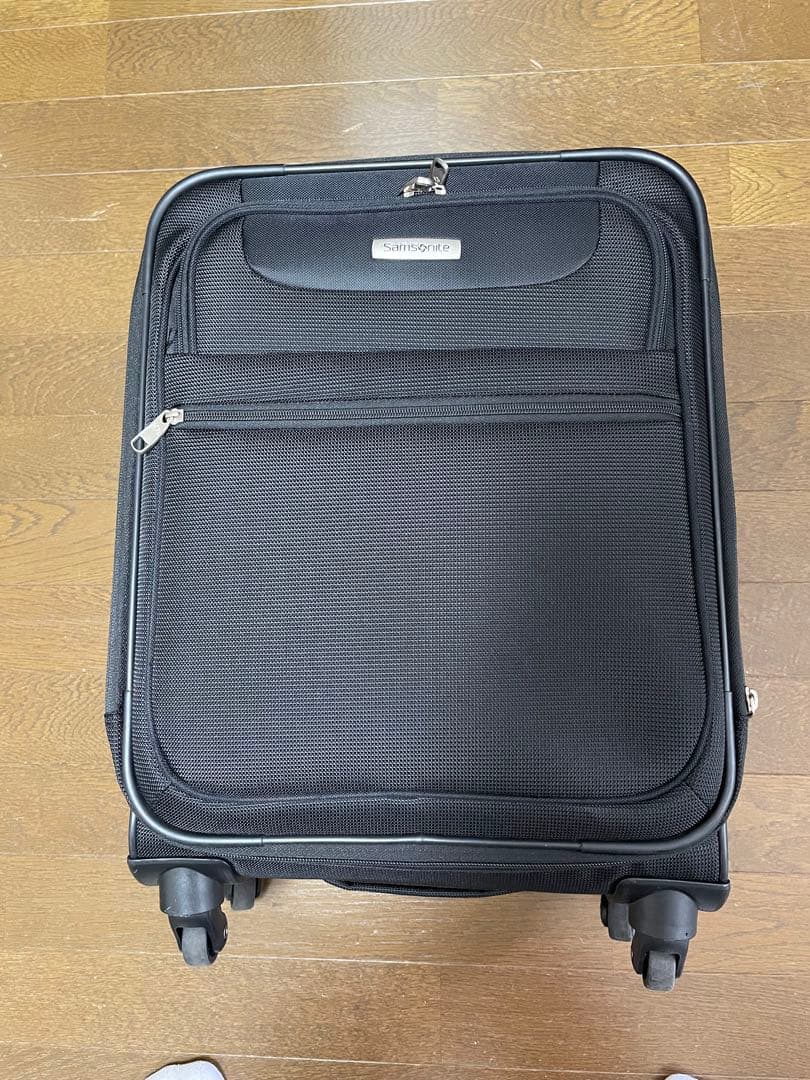 Samsonite ブラック キャリーケース　サムソナイト