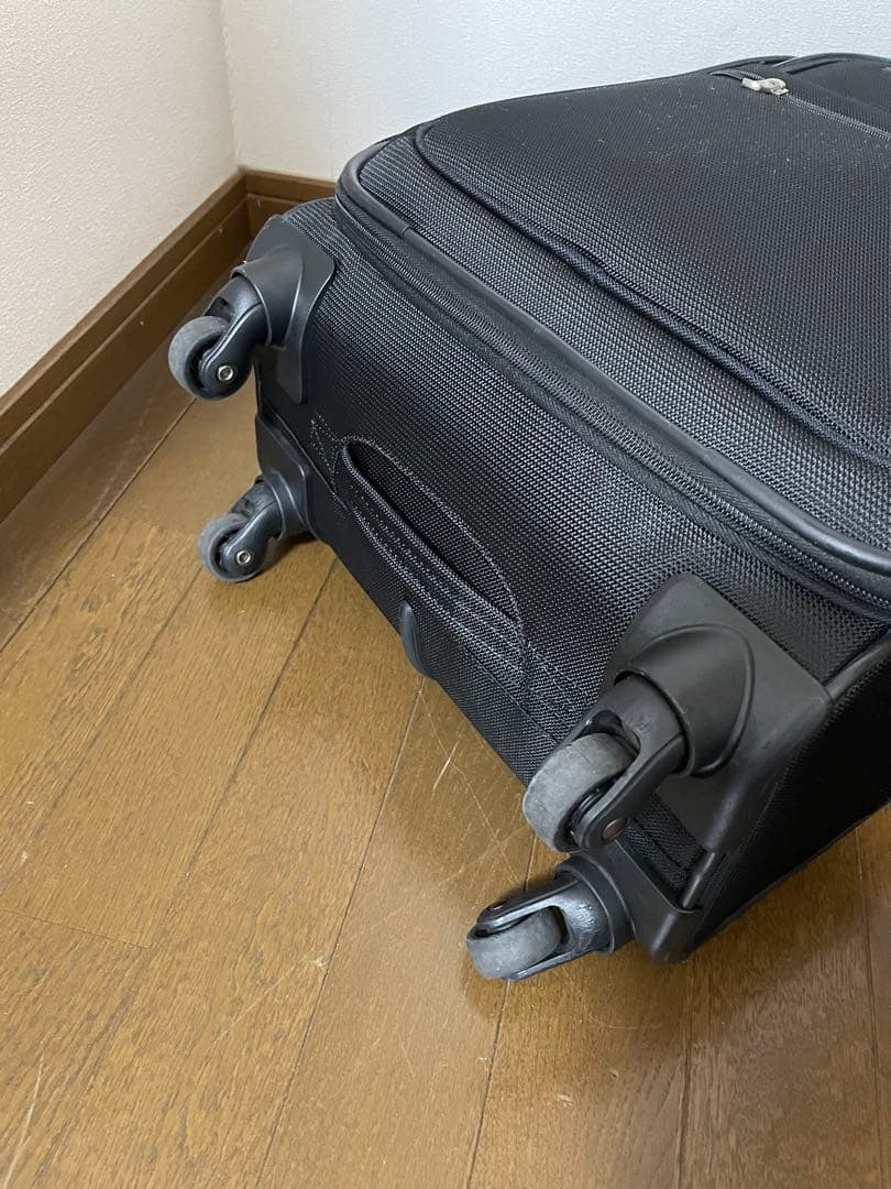 Samsonite ブラック キャリーケース　サムソナイト