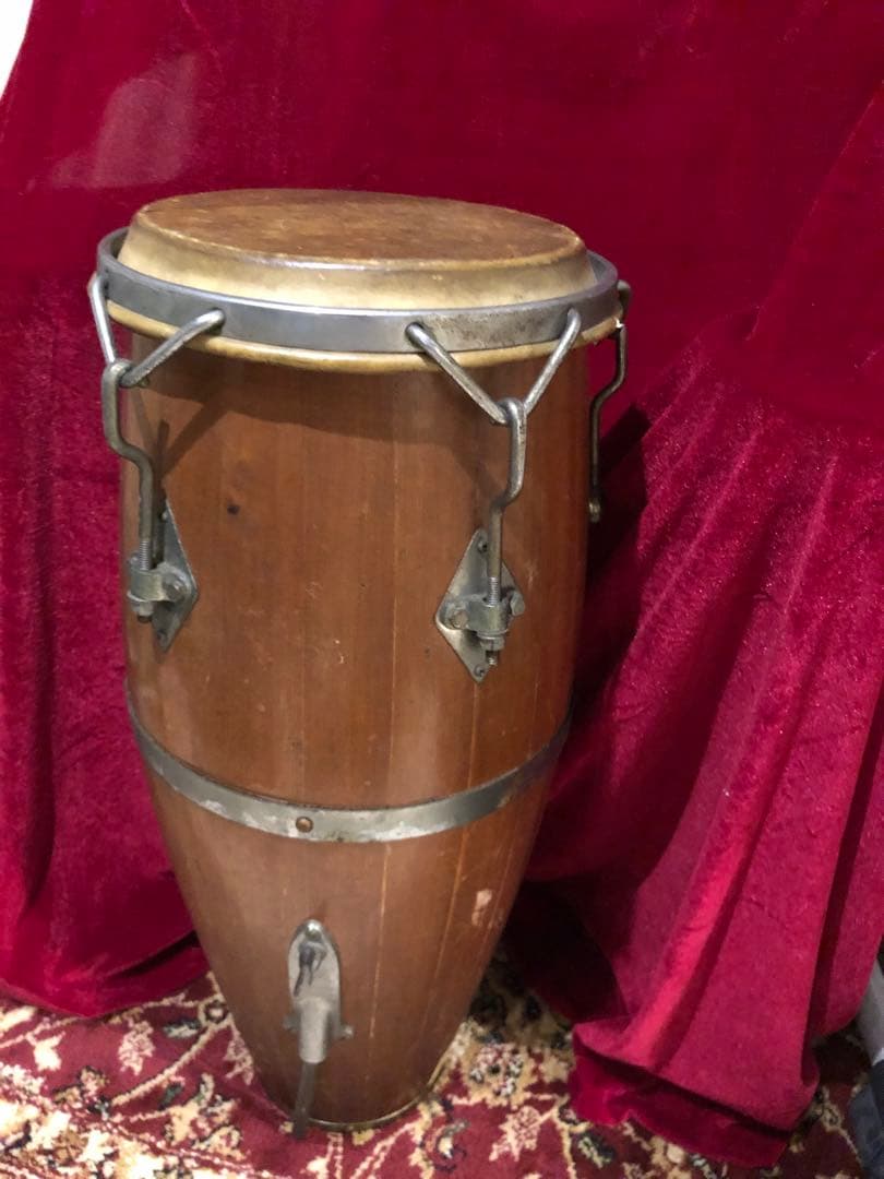 コンガ　ビンテージ　VALJE DRUMS？