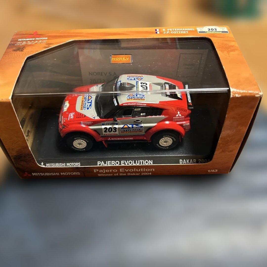 NOREV パジェロEVOLUTION 2004 DAKAR