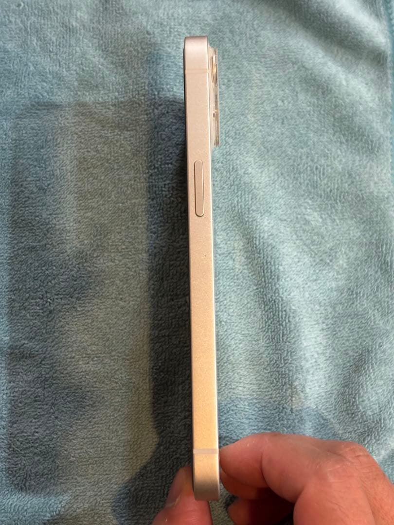 iPhone 13 ホワイト　256GB 背面ガラス割れshimフリー