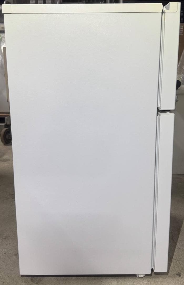 ヤマダセレクト ノンフロン冷凍冷蔵庫 YRZ-C09H1 2022年製 87L