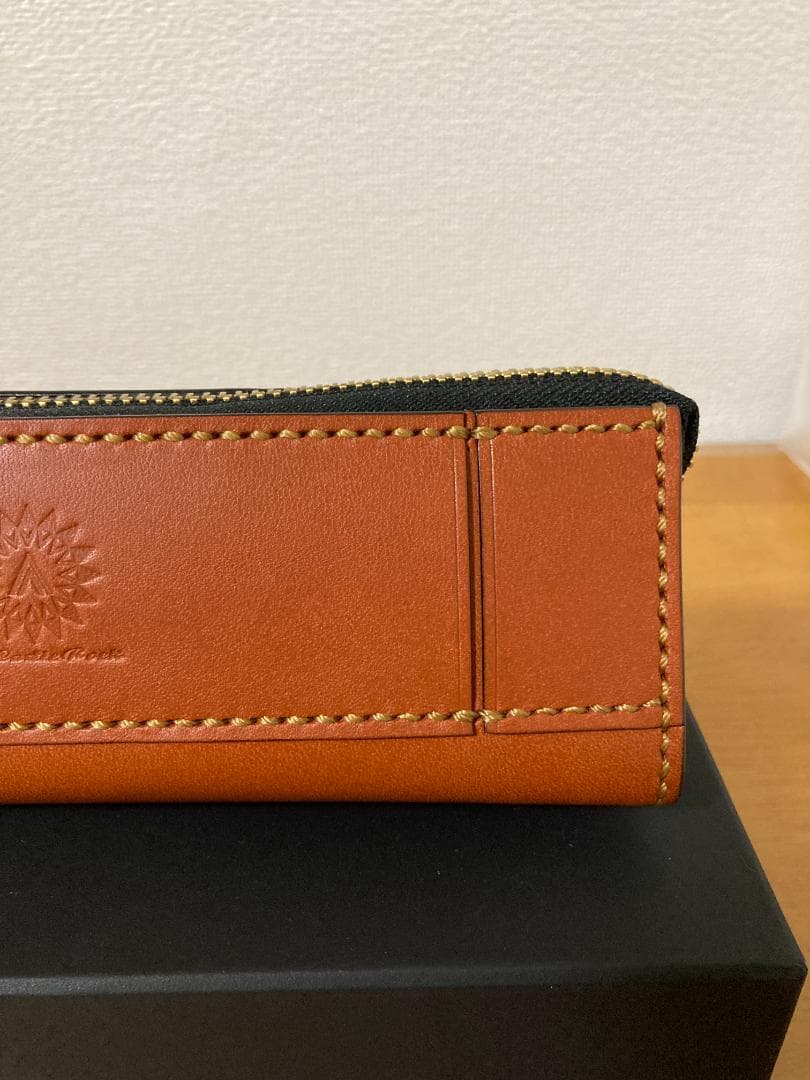 THE CASTLE ROCK ／ 革製ペンケース