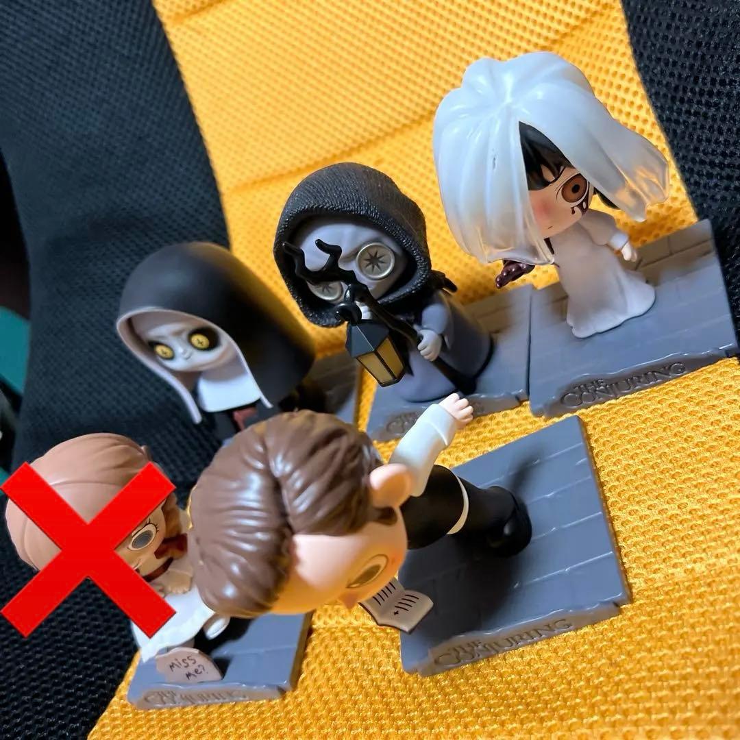 POPMART 死霊館シリーズ フィギュア