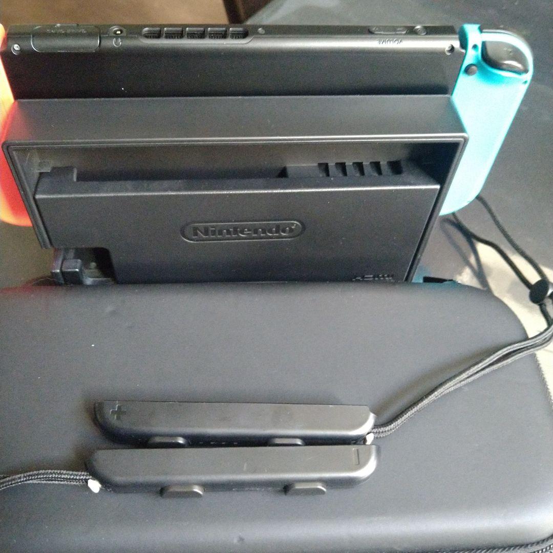 Nintendo Switch 本体、 ケース付き