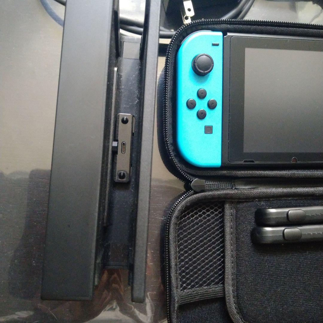 Nintendo Switch 本体、 ケース付き