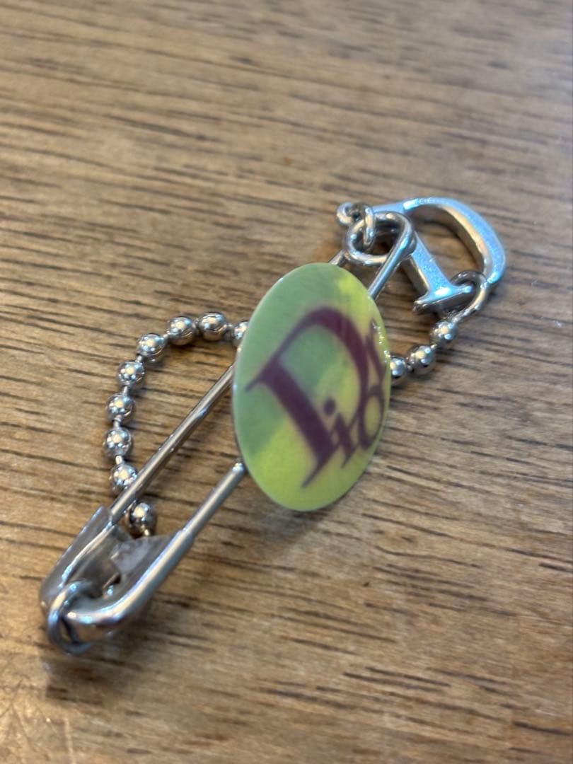 【Christian Dior】 ブローチ ガリアーノ期ドーリーシリーズ