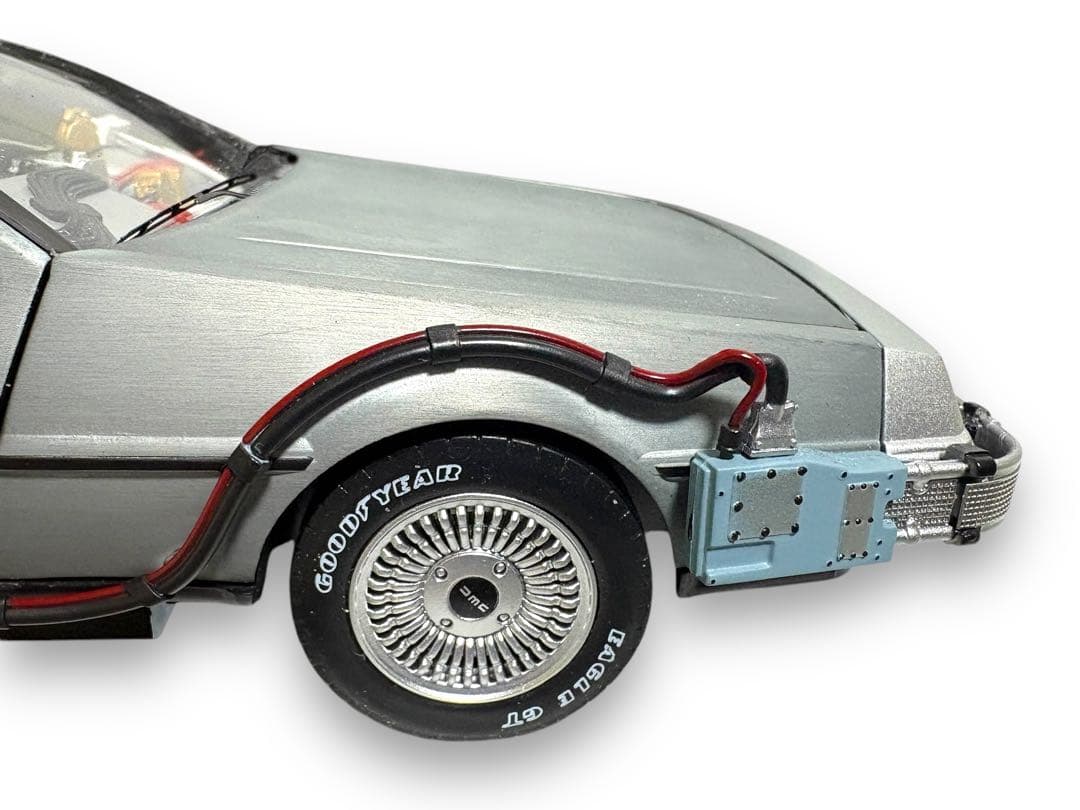 ☆美品　デロリアン　ホットウィール　特別版