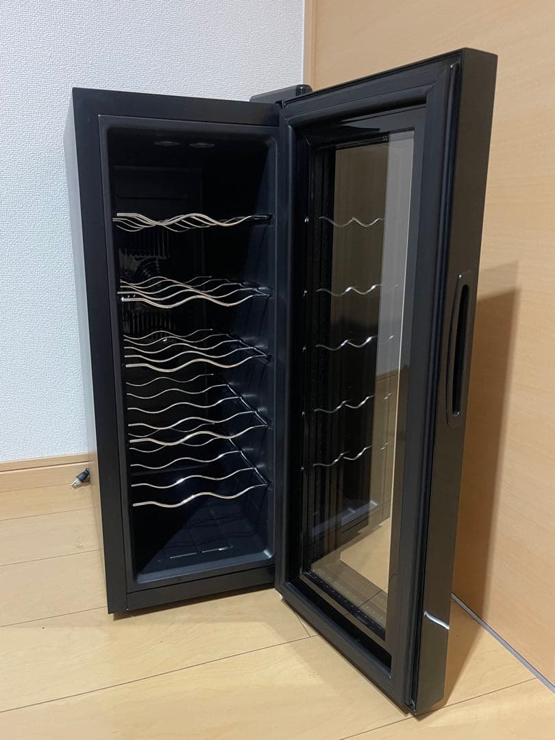 【美品】ワインセラー おしゃれ 12本収納 ガラス扉 8〜18℃設定 黒