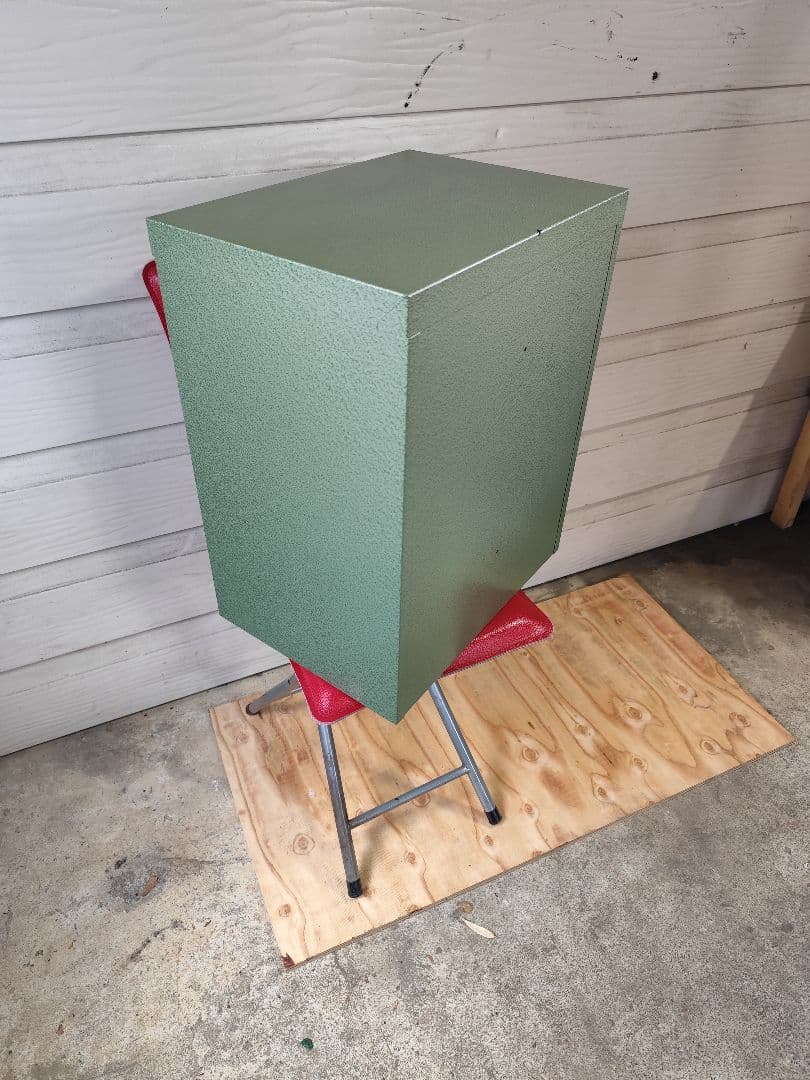 ガンロッカー及び弾倉ロッカーセット