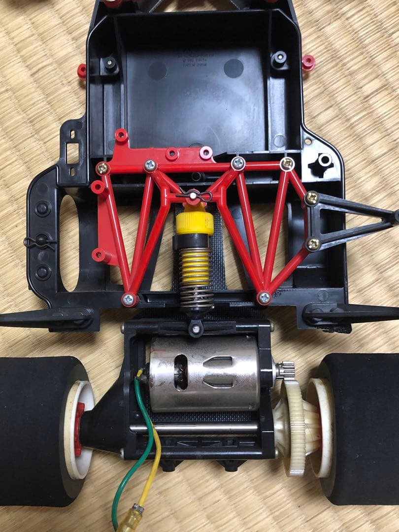 タミヤ　1/10 Cカー、シャーシ　ラジコン、フェラーリF40