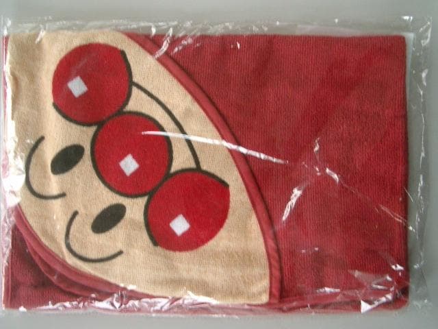 アンパンマン　　オリジナル非売品グッズ　　　フード付きタオル