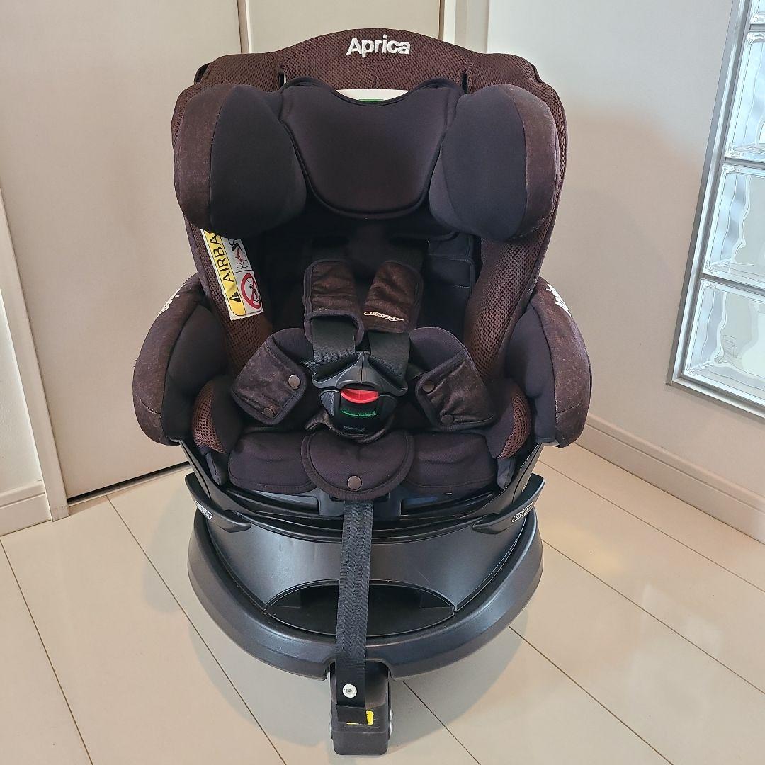 Aprica　アップリカフラディアグロウISOFIXブラウン　付属品完備